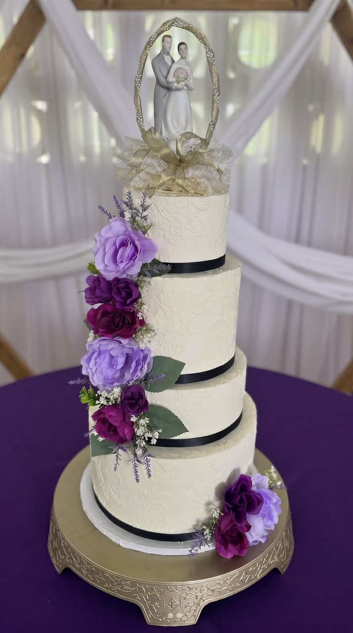 Custom cake by Warner's Bakery By Hil